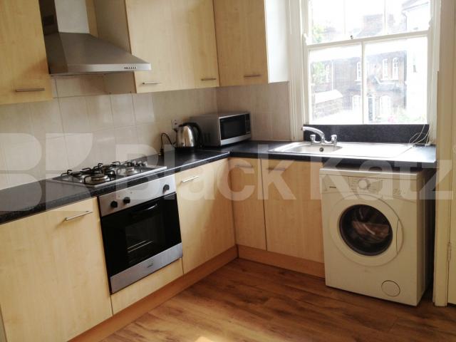 			NEW INSTRUCTION, 3 Bedroom, 1 bath, 1 reception Maisonette			 Silverthorne Road, Battersea Park